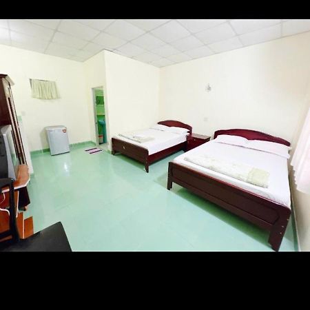 Homestay Nhat Thi Mũi Né Buitenkant foto