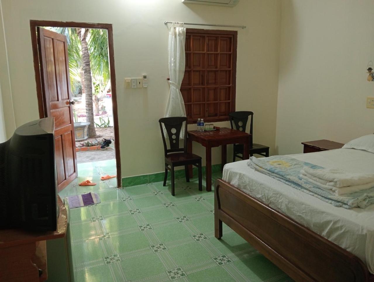 Homestay Nhat Thi Mũi Né Buitenkant foto