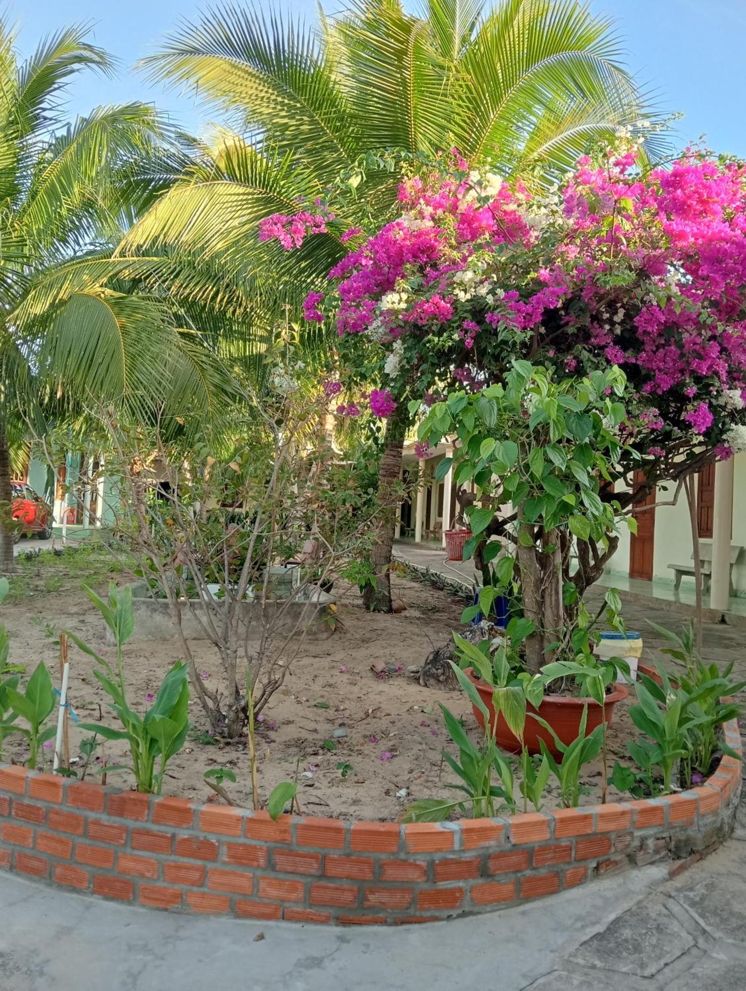 Homestay Nhat Thi Mũi Né Buitenkant foto